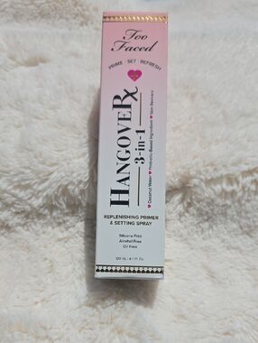Too Faced Hangover 3-in-1 Replenishing Primer & Setting Spray - Pink/White/Gold